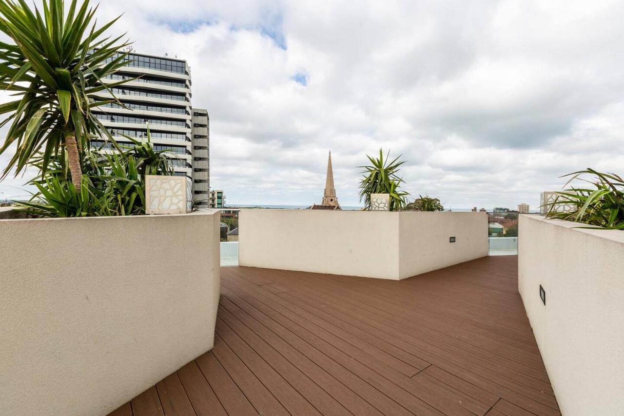 Bright And Stylish With Bay Views, Pool And Sauna Apartment Melbourne Exterior photo