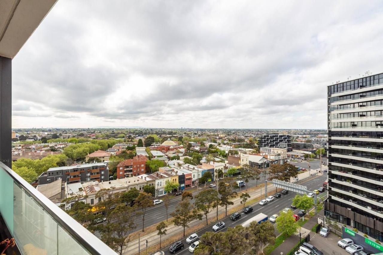 Bright And Stylish With Bay Views, Pool And Sauna Apartment Melbourne Exterior photo