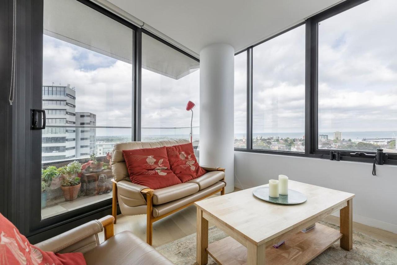 Bright And Stylish With Bay Views, Pool And Sauna Apartment Melbourne Exterior photo